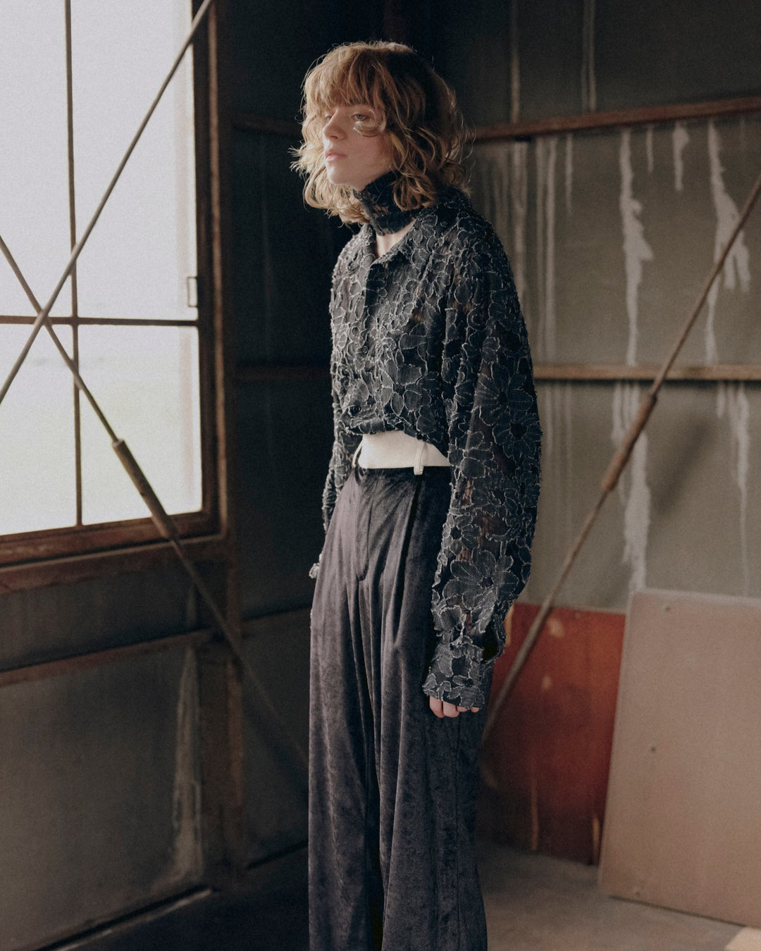 DAMAGE FLORAL LACE SHIRT【BLACK】