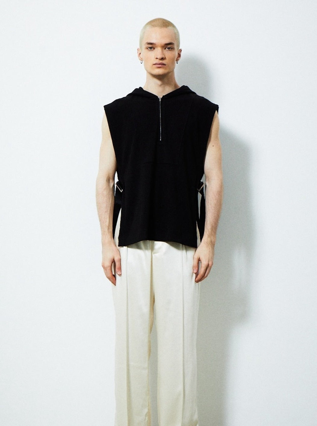 SIDE BELT KNIT VEST