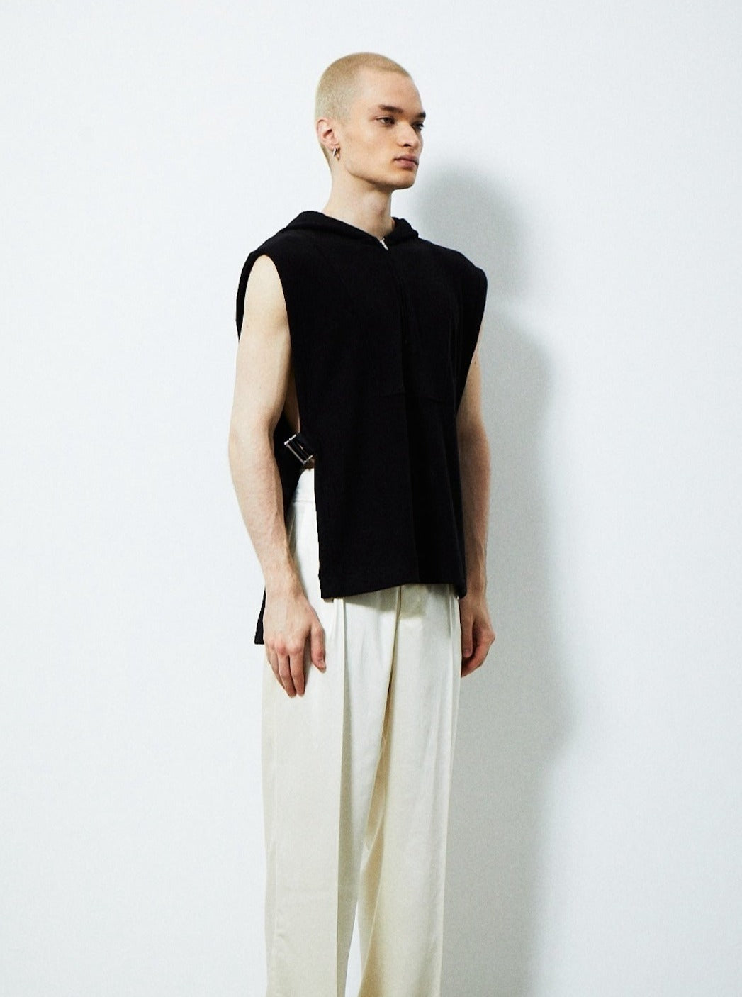 SIDE BELT KNIT VEST