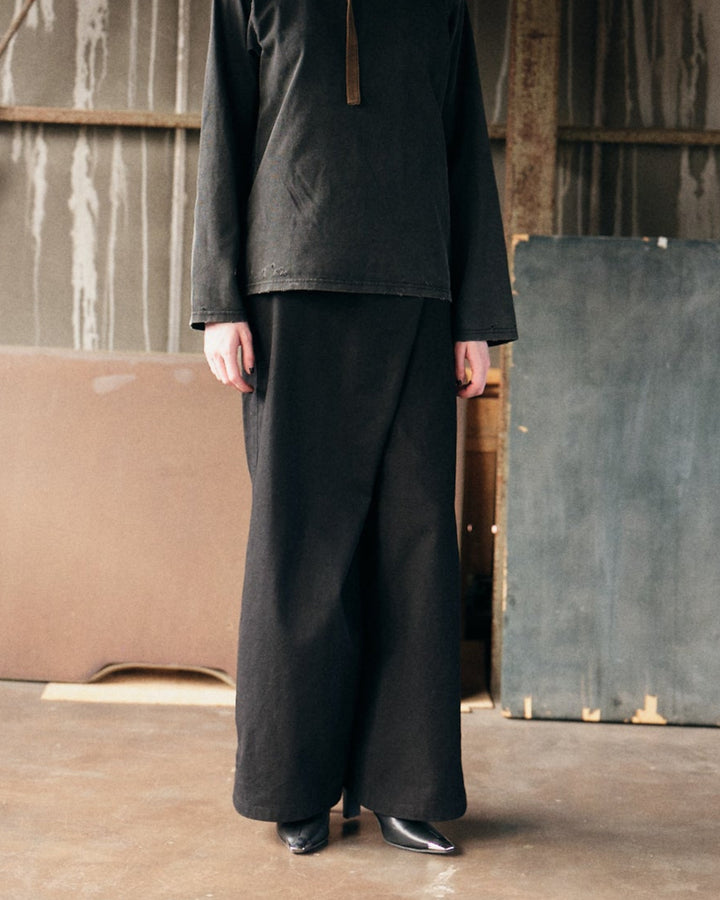 WRAP FRONT WIDE DENIM【BLACK】