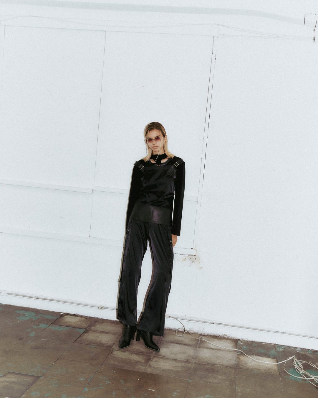 SATIN CARGO STRAP PANTS【BLACK】