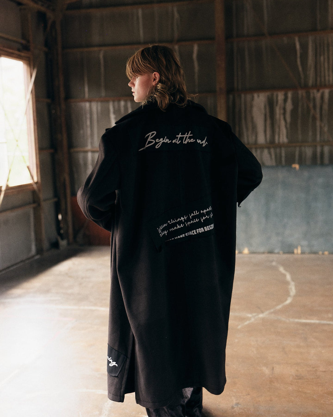 FRAGMENTED PANEL COAT【BLACK】