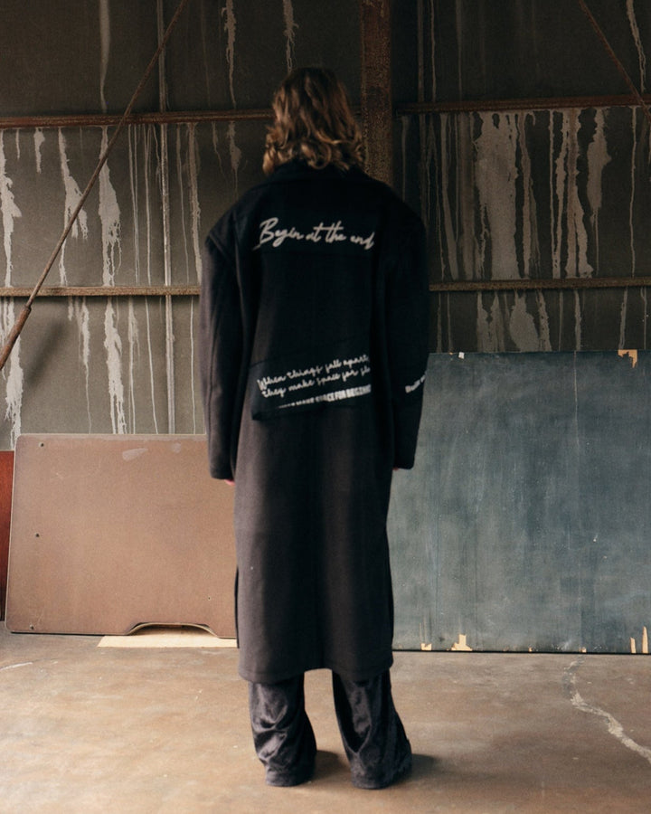 FRAGMENTED PANEL COAT【BLACK】