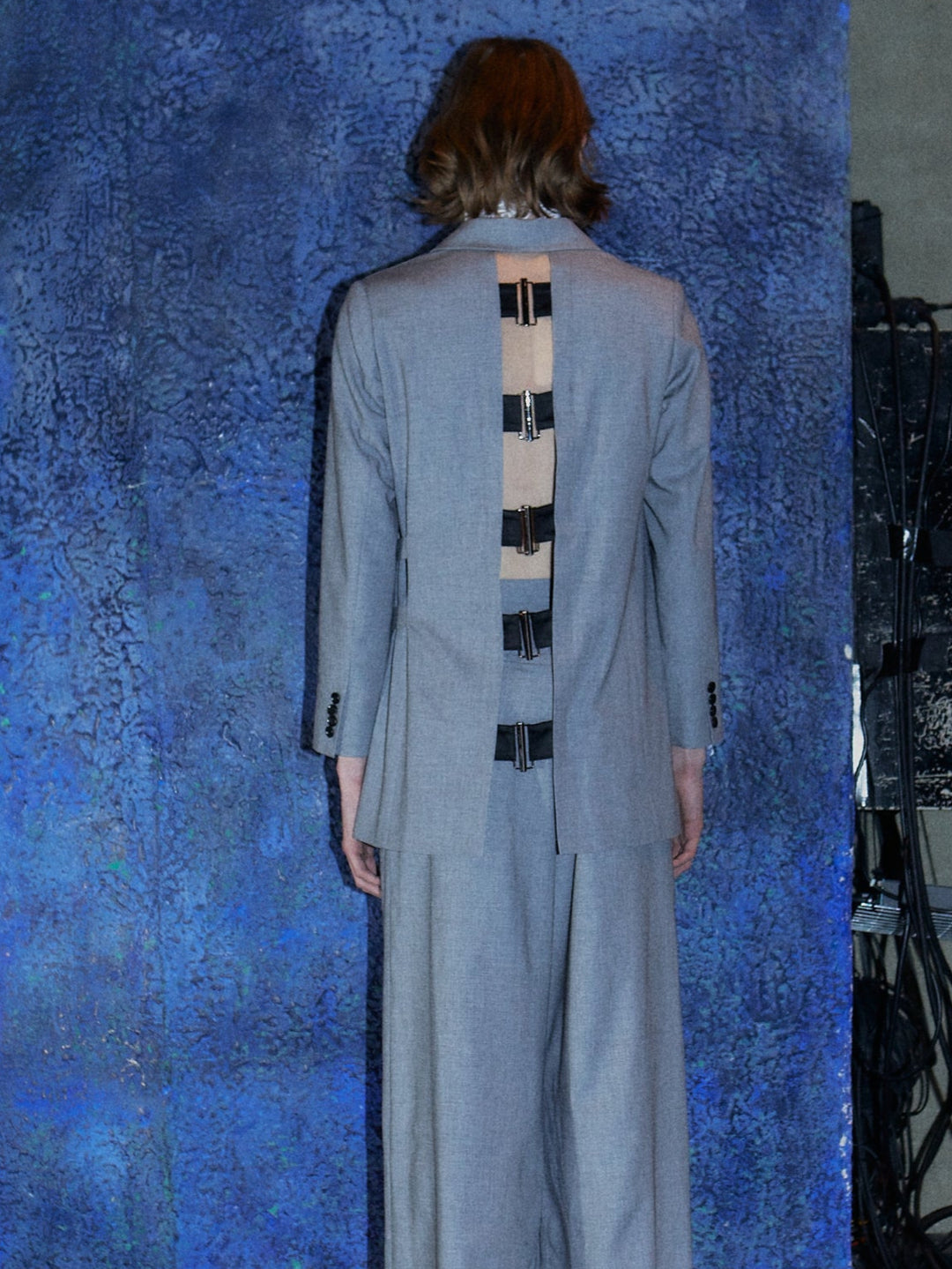 BACK OPEN BELTED JACKET 【GRAY】