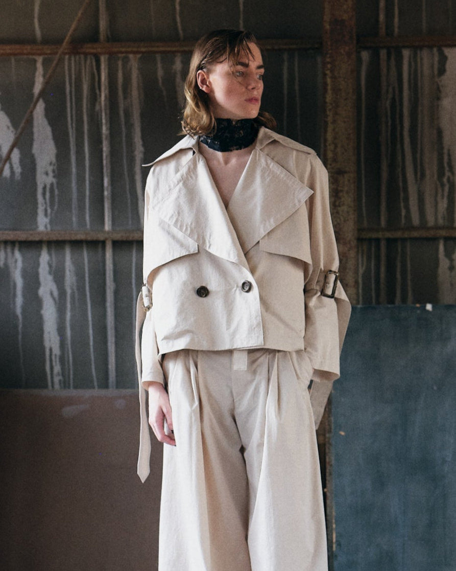 STRAP BELTED SHORT JACKET【WHITE】