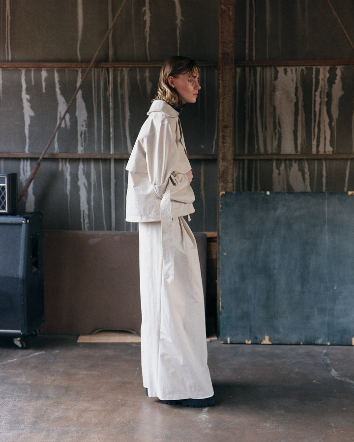 BELTED WIDE TUCK PANTS【WHITE】