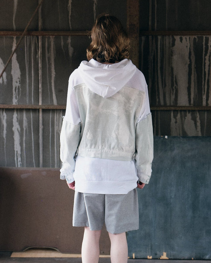 ＜UPCYCLED＞DENIM REBUILD HOODIE【GRAY】