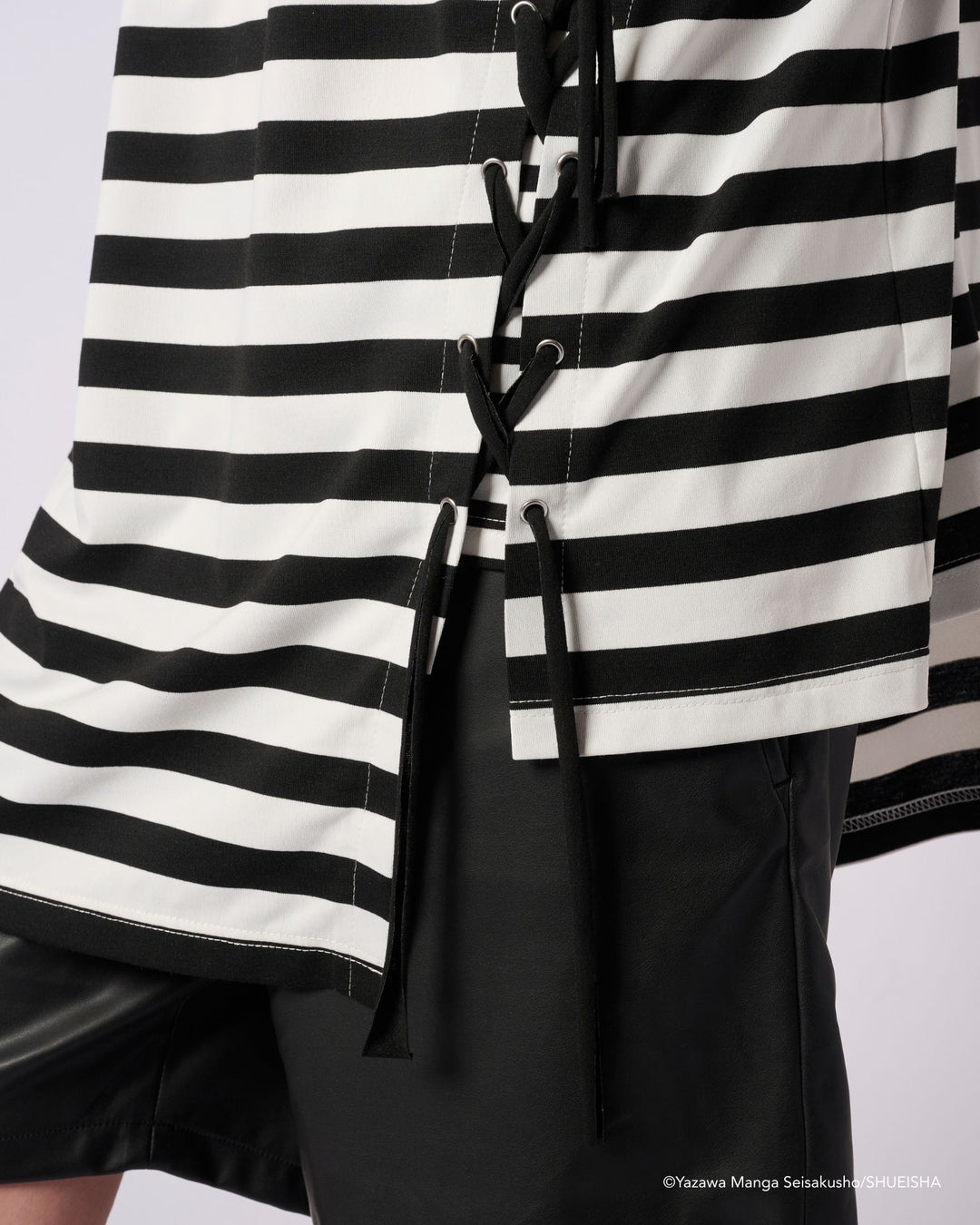 NANA × ADDIXY BORDER LACE-UP TOP [WHITE]