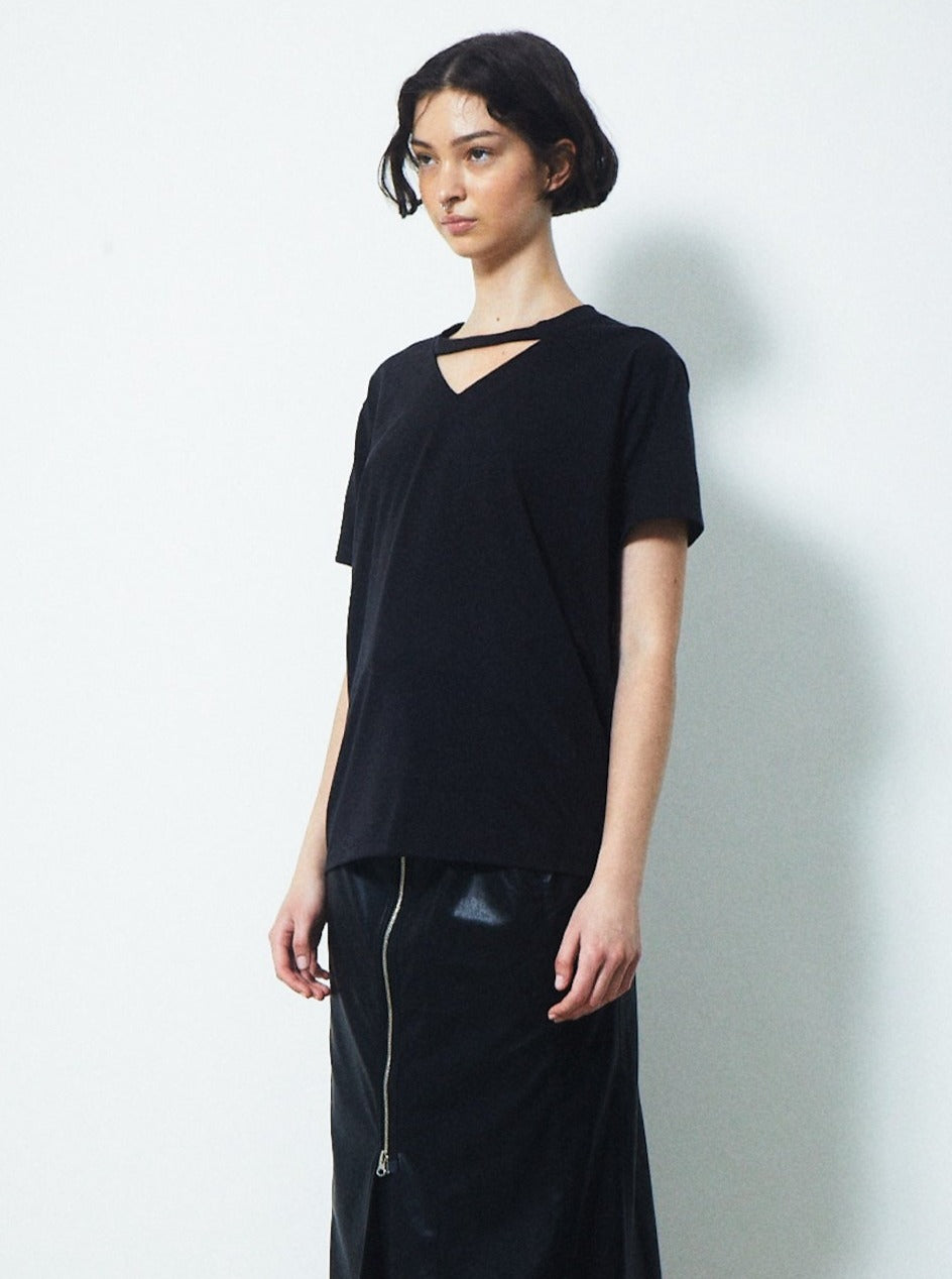 CHOKER DETAIL T-SHIRT【The Music®︎Collaboration】