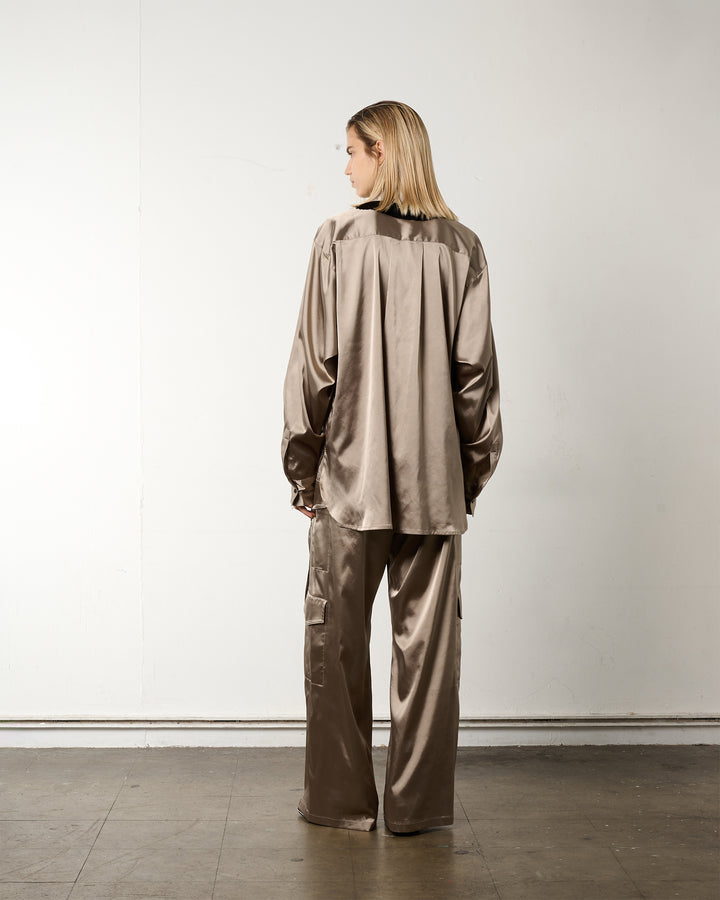 FRINGE COLLAR SATIN SHIRT【KHAKI】