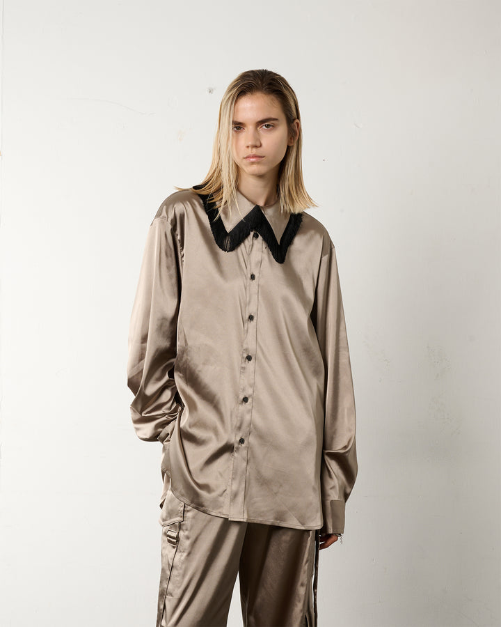 FRINGE COLLAR SATIN SHIRT【KHAKI】