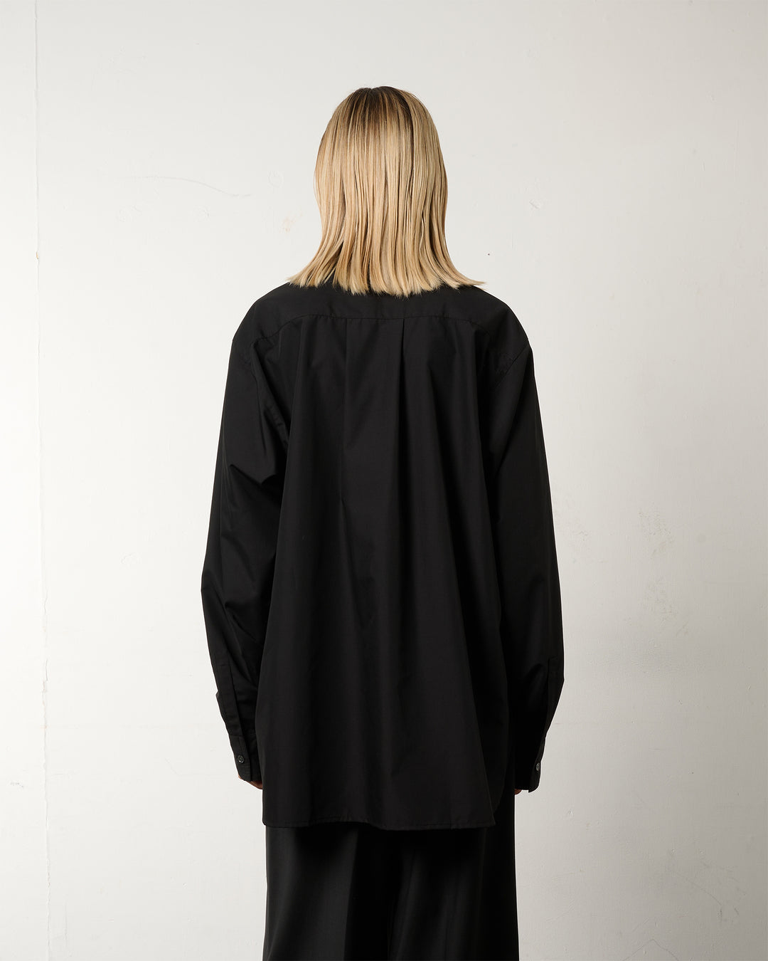 METAL RING TIE SHIRT [BLACK]