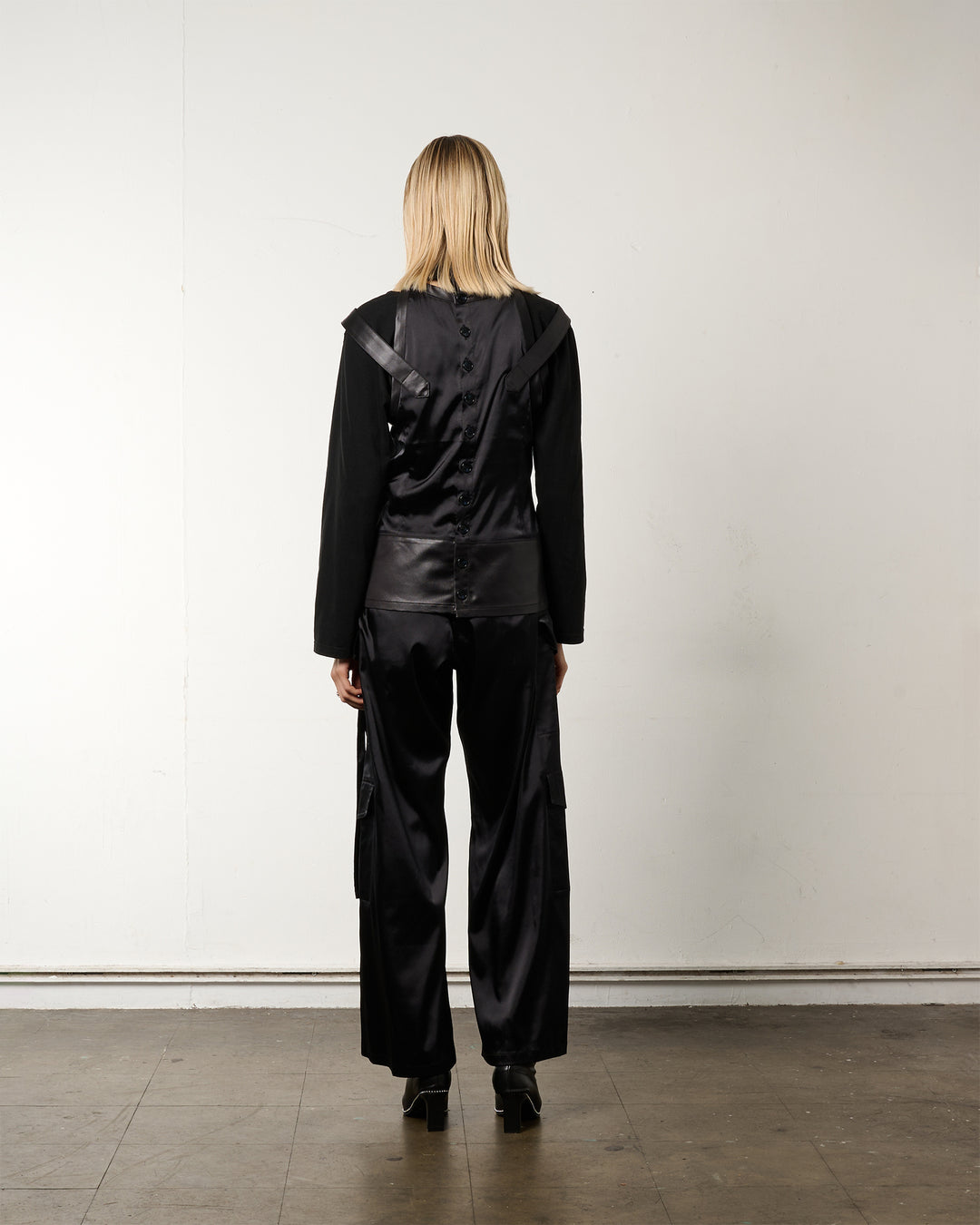 SATIN CARGO STRAP PANTS【BLACK】