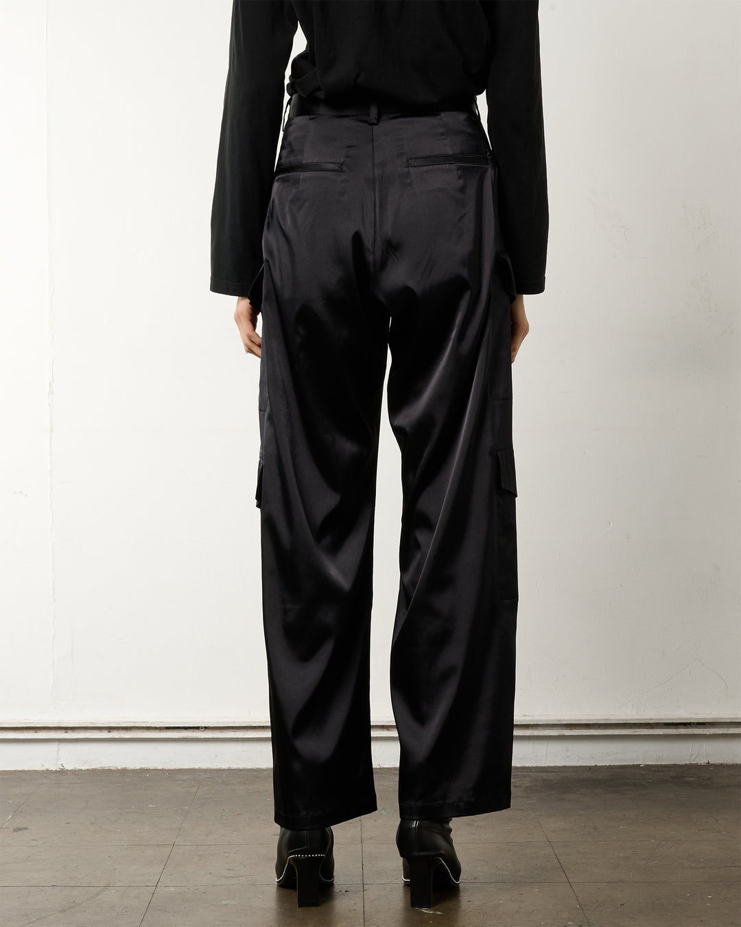 SATIN CARGO STRAP PANTS【BLACK】
