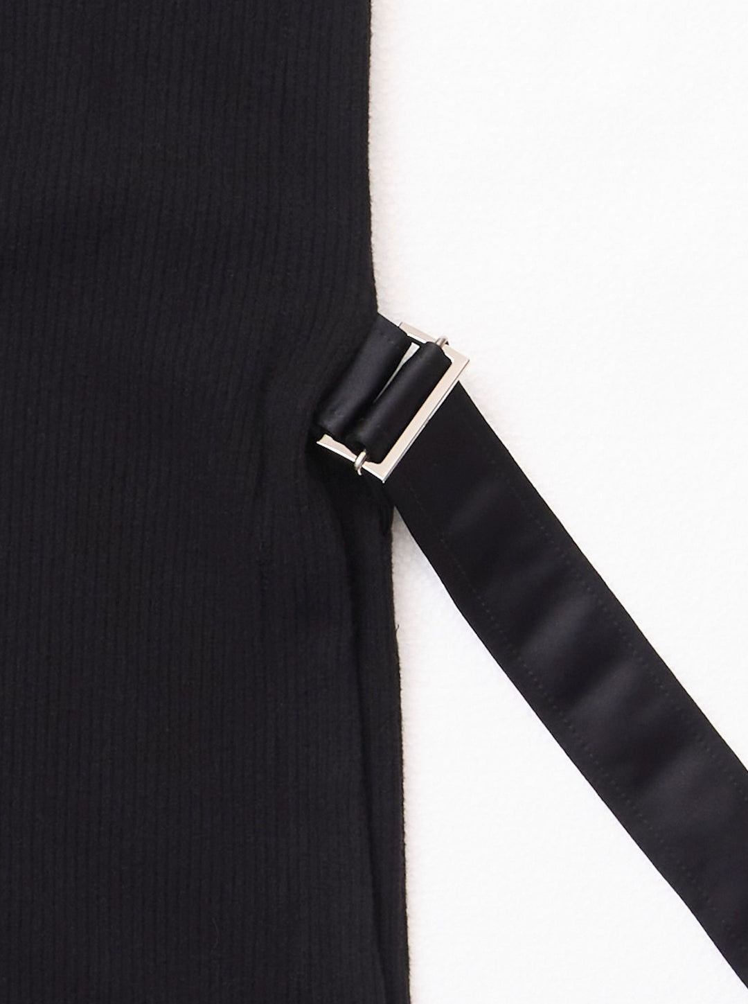 SIDE BELT KNIT VEST