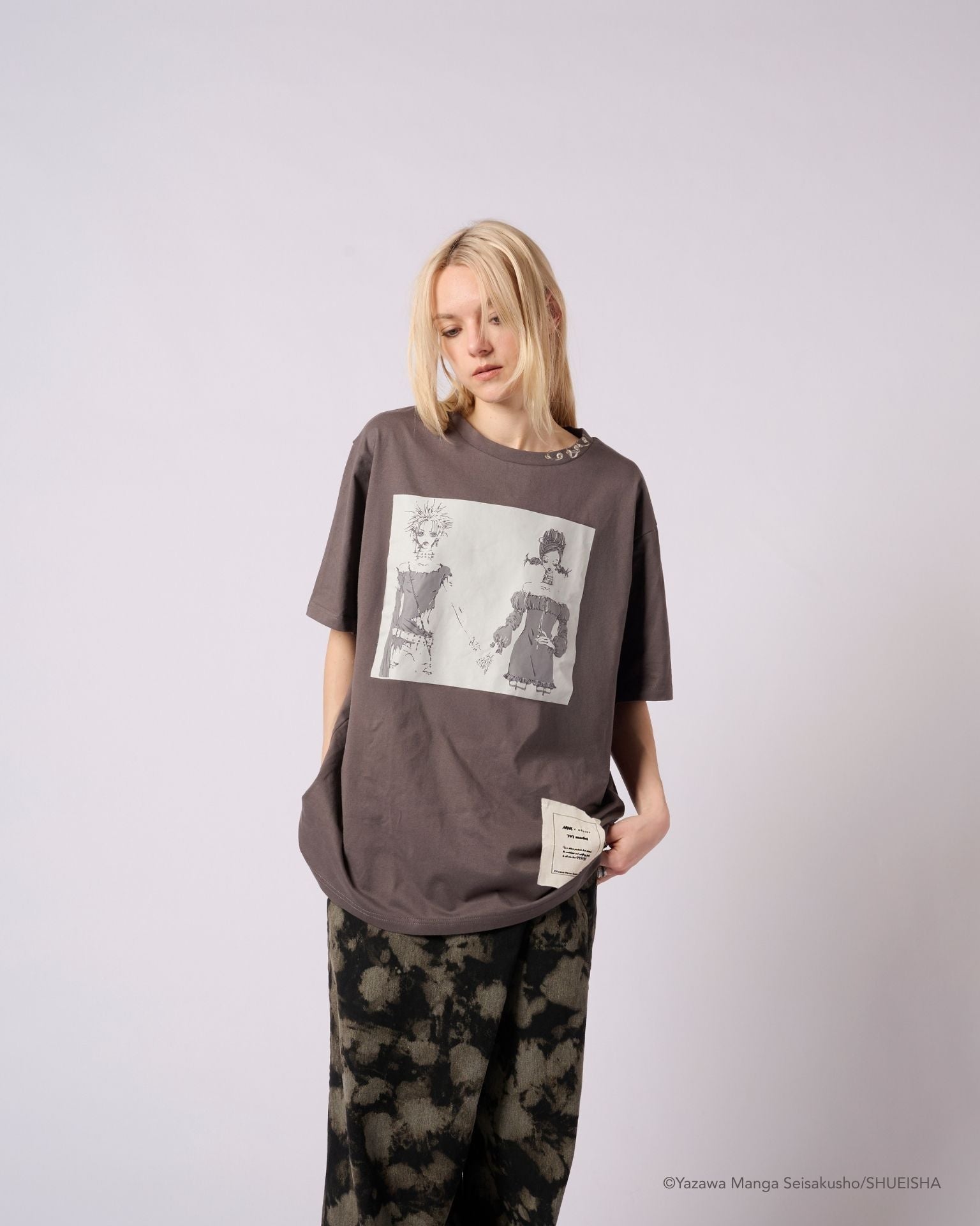 NANA × ADDIXY NANA & HACHI GRAPHIC TEE【DARK GRAY】