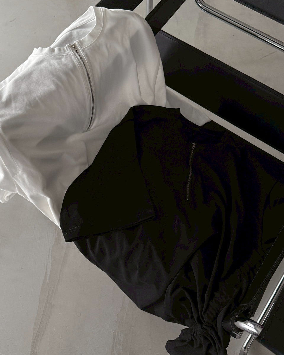 ASYMMETRY ZIP TEE【WHITE】