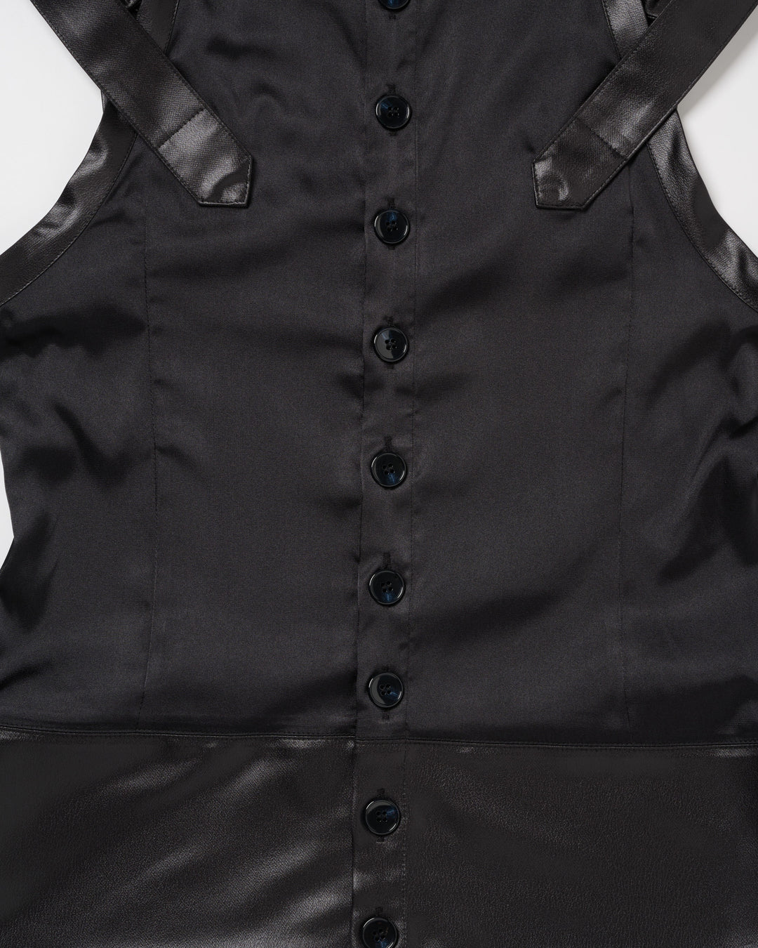 BACK BUTTON SATIN LEATHER TANK【BLACK】
