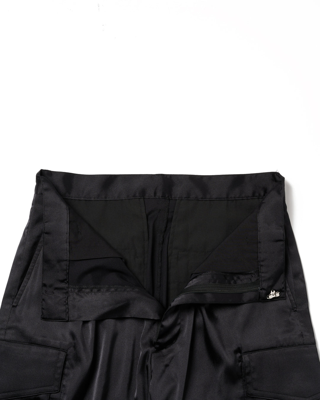 SATIN CARGO STRAP PANTS【BLACK】