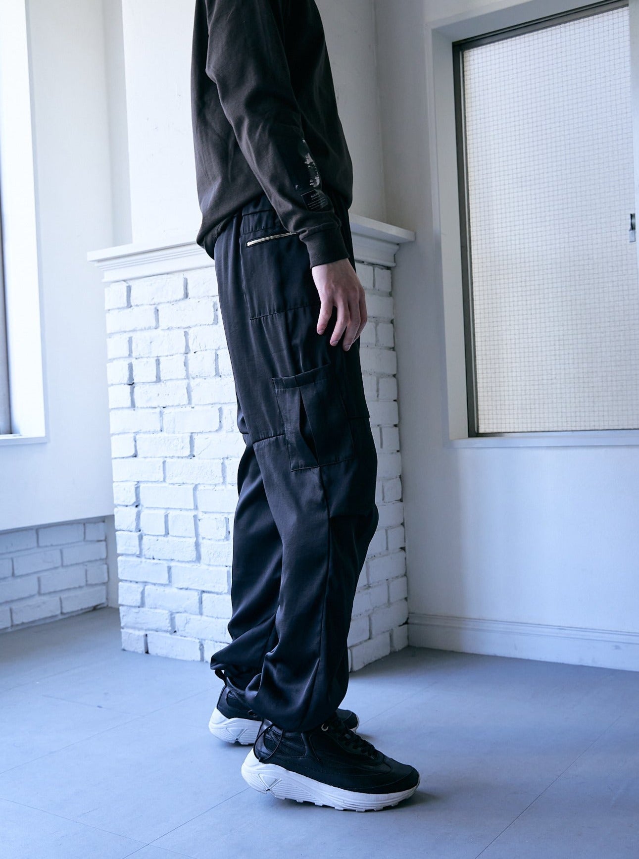 【UNISEX】SATIN CARGO PANTS 2 / BLACK
